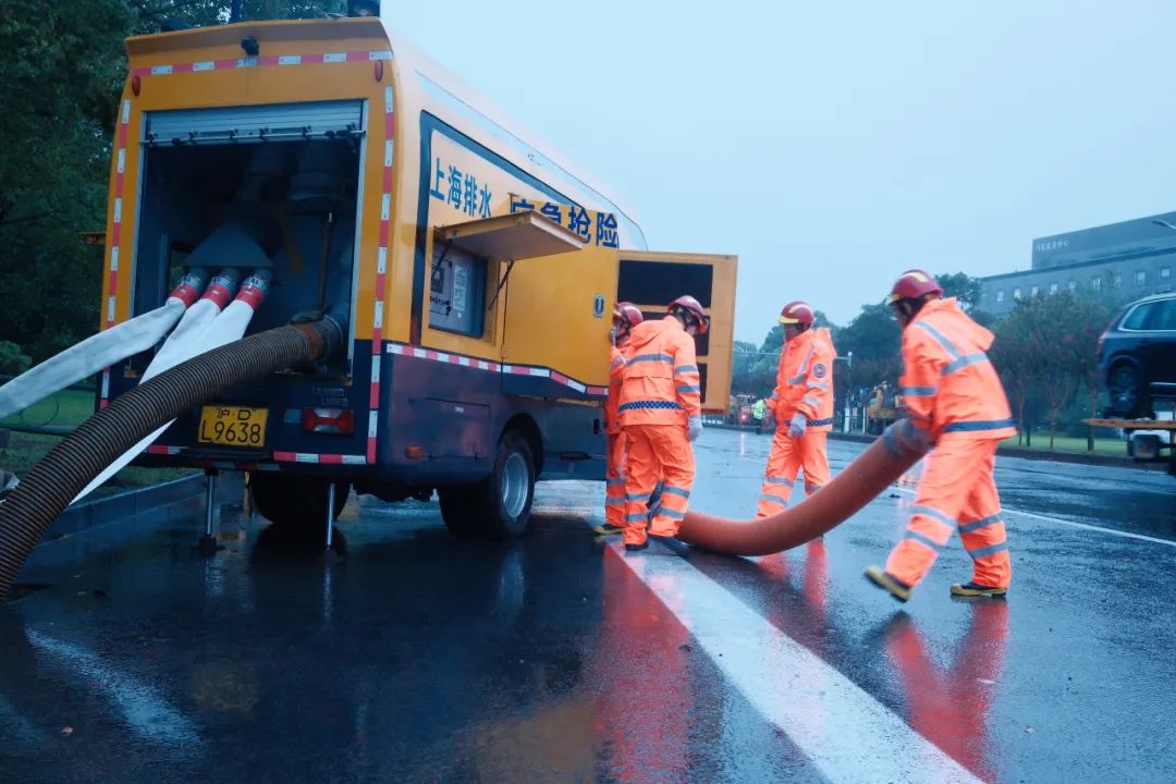 臺風(fēng)“竹節(jié)草”來襲 城投水務(wù)集團(tuán)織密防汛防臺安全網(wǎng)