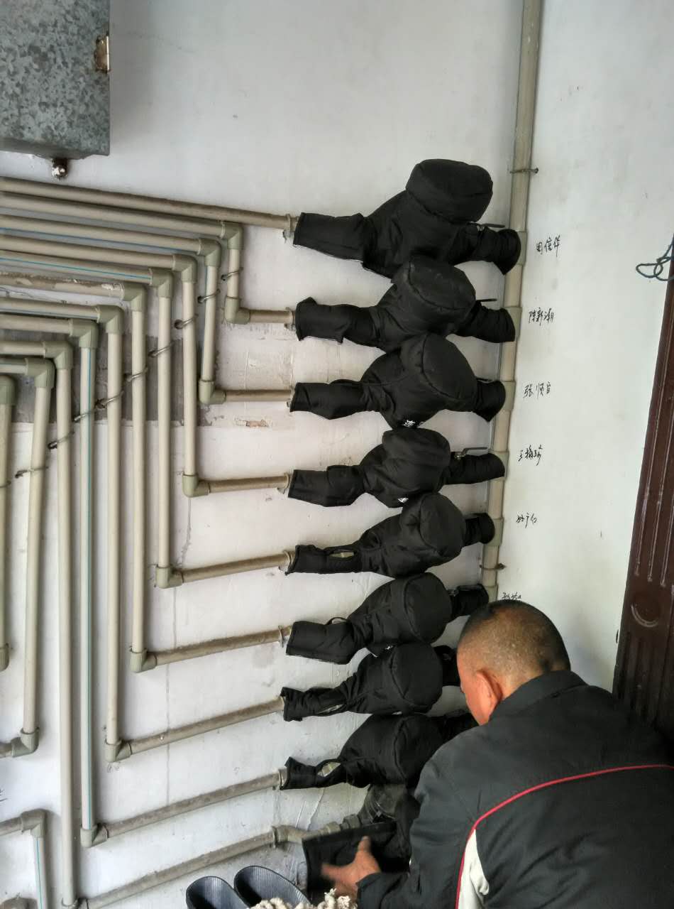 583bc6c11229b.jpg 防凍水表包扎試點工作.jpg